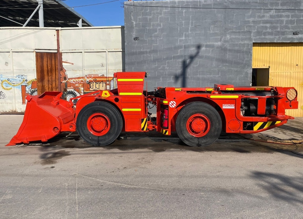 Sandvik Toro LH-203 2-Yard Scooptram