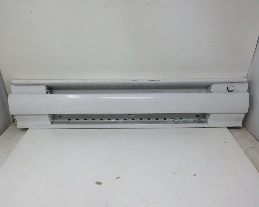 Ouellet OFM 27in 500W Baseboard Heater