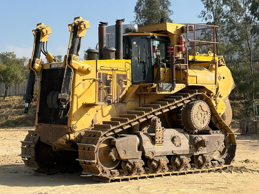 Bouteur Caterpillar D11T