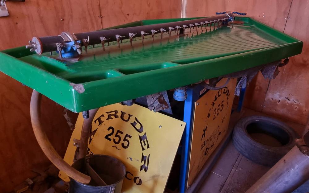 MSI Xtruder 255 Concentrating Table
