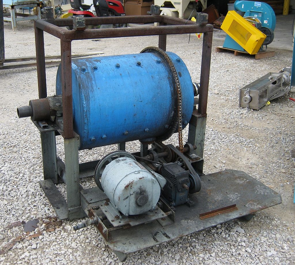 22 in x 30 in Ball Mill