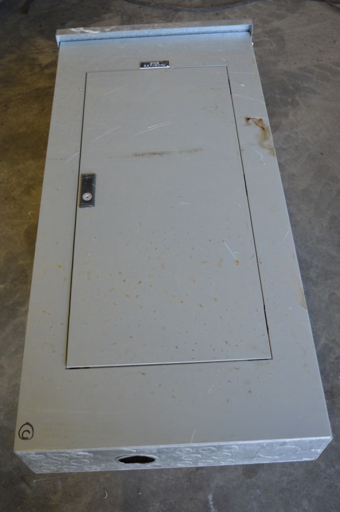 Cutler Hammer 225 Amp Distribution Lighting Panel