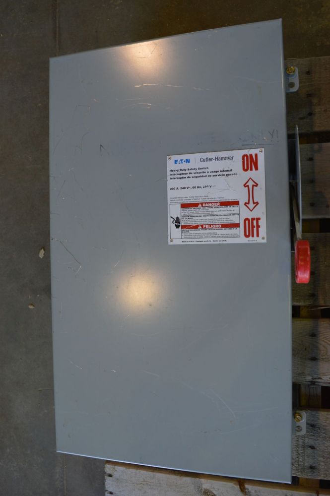 Eaton 200 Amp Disconnect
