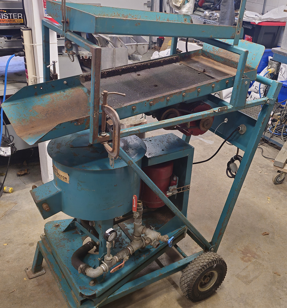 Knelson KC-MD7.5 with KC-VS7.5 Vibrating Screen