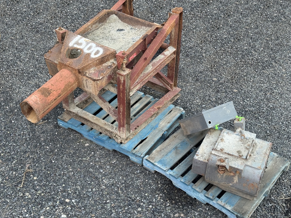 Eriez 2ft Wide x 68in Long Vibrating Pan Feeder