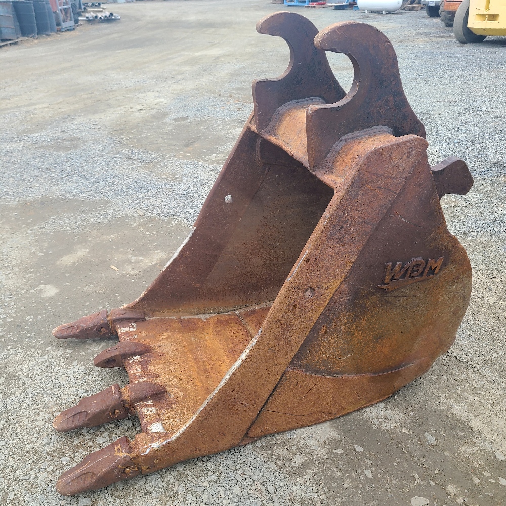 Godet d'excavation large WBM de 32 po