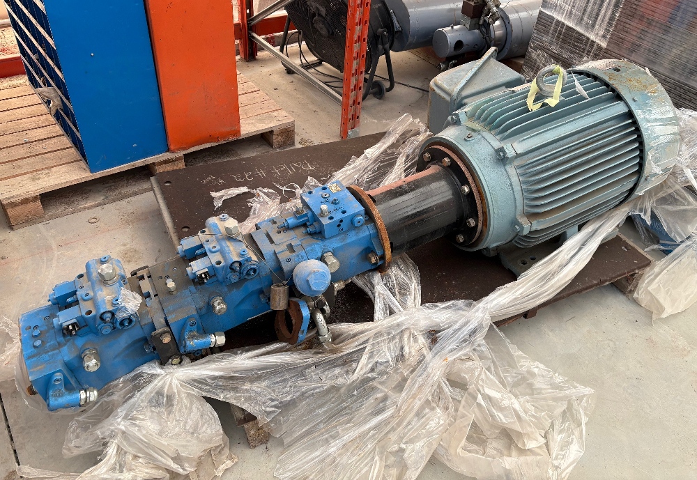 Eaton-Linde HPV 105 Piston Pump