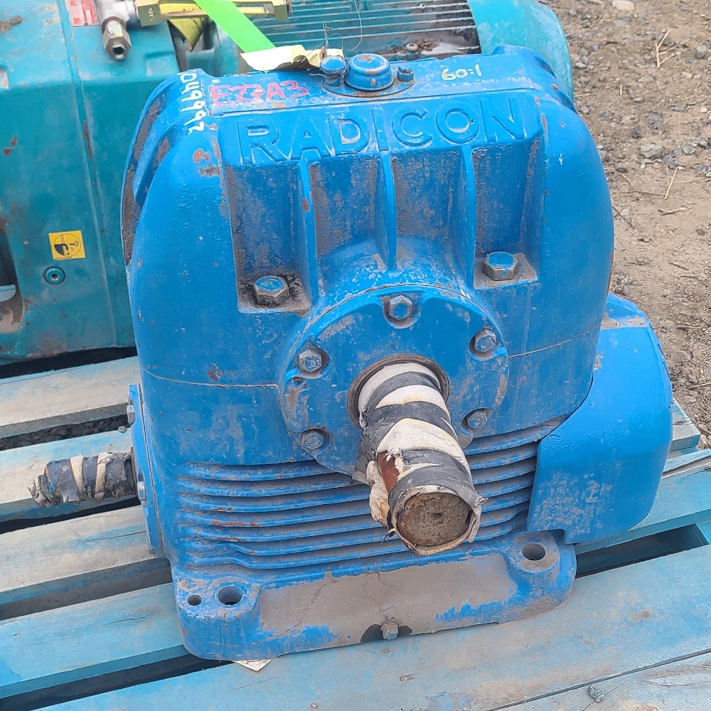 Radicon AU800B Right-Angle Speed Reducer