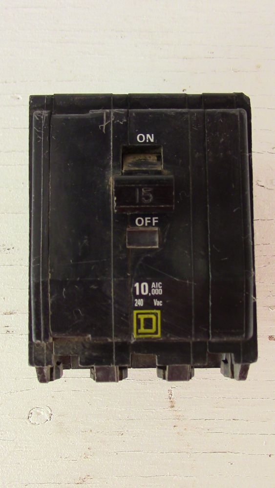 Square D 3 Pole 15 Amp Plug-in Breaker
