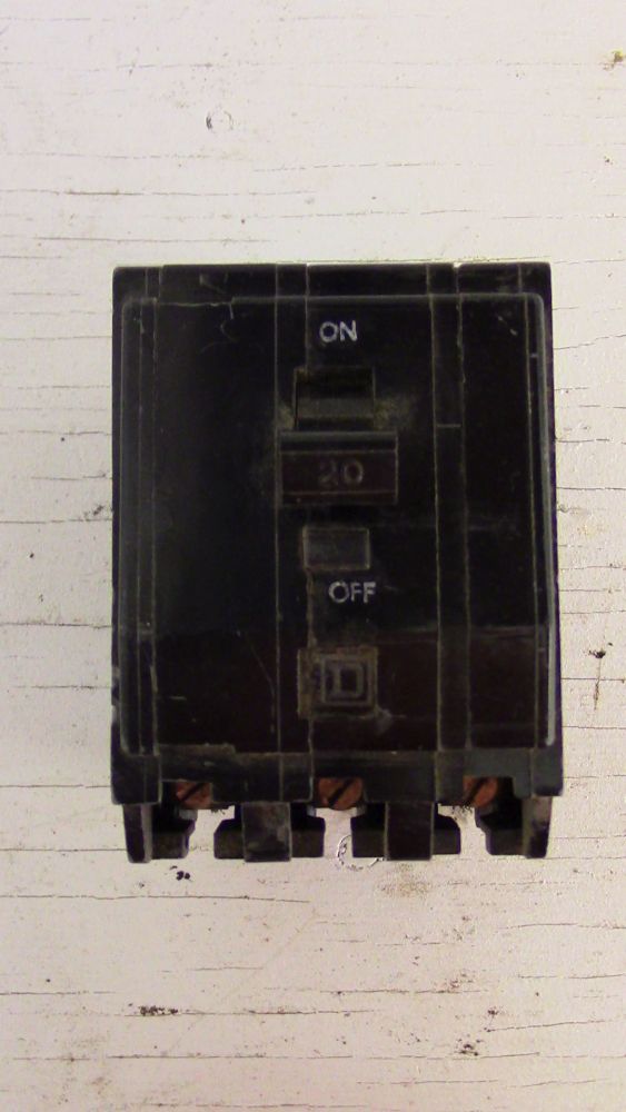 Square D 3 Pole 20 Amp Plug-in Breaker