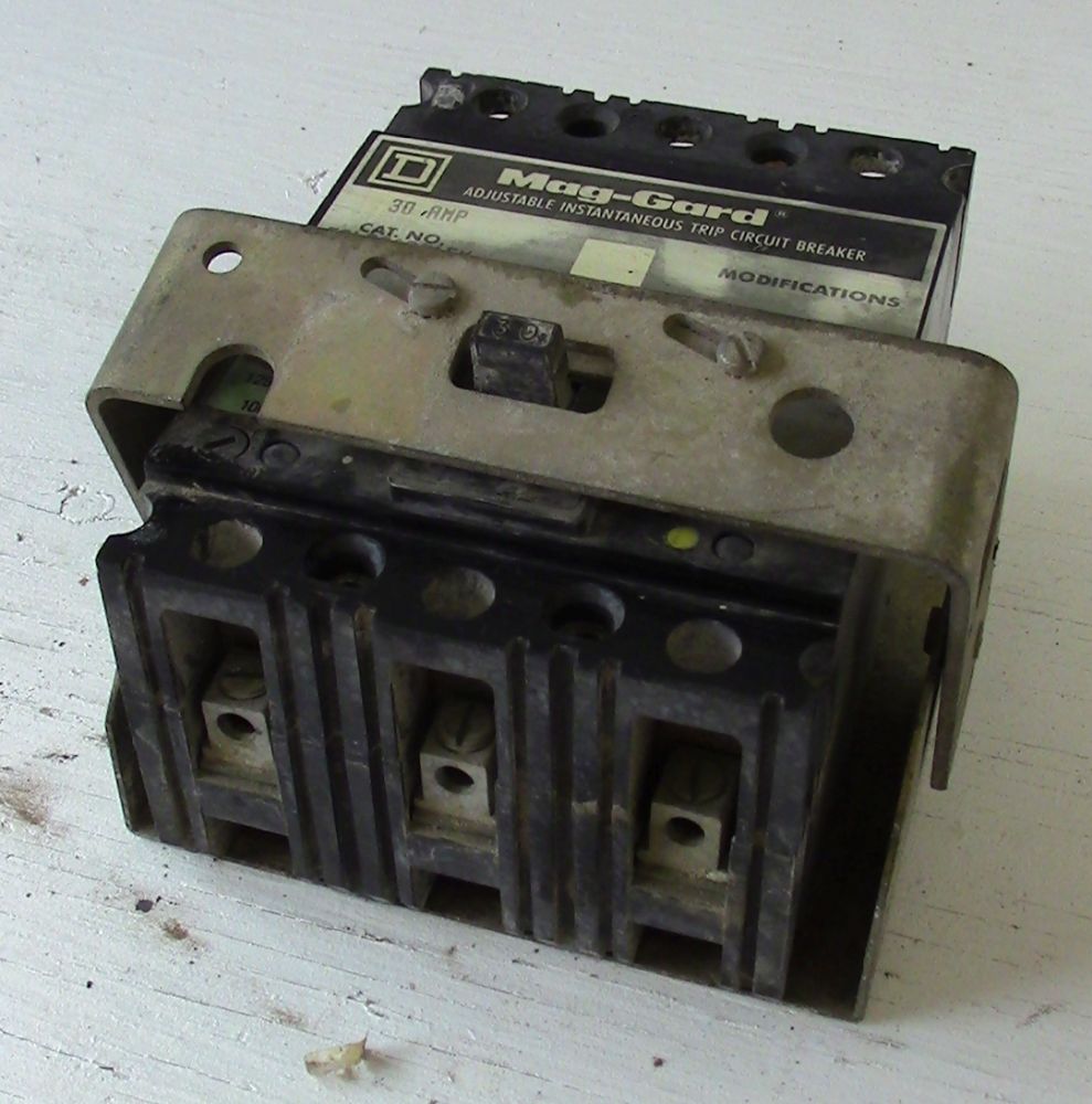 Interruptor Square D de 3 Polos 30 amp