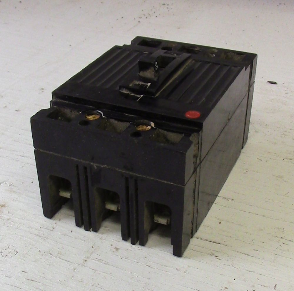 General Electric 3 Pole 40 Amp Breaker