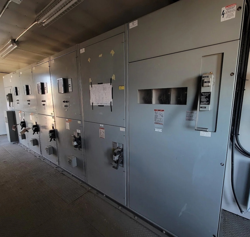 General Electric 5kV 7-Column MCC Panel