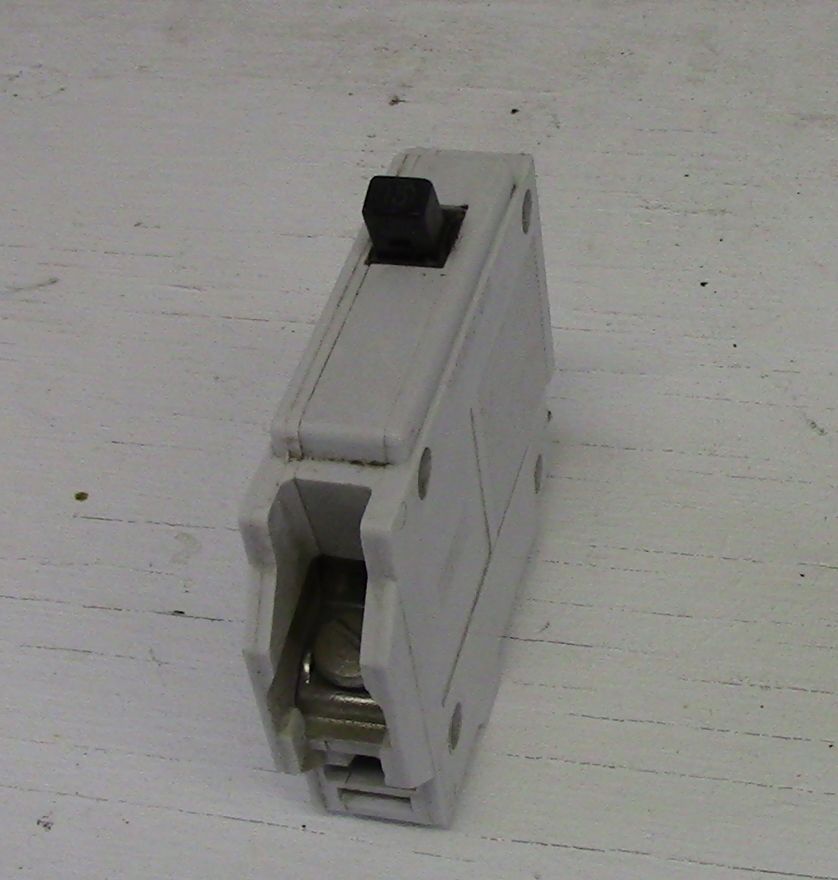 CEB, Commander 1 Pole 15 Amp Bolt-on Breaker