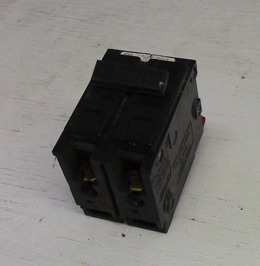 Disjoncteur boulonné Westinghouse, 2 pôles, 30 A