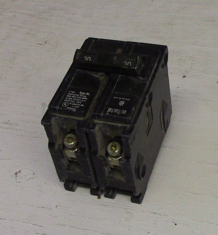 Disjoncteur boulonné Siemens 2 pôles 30 A