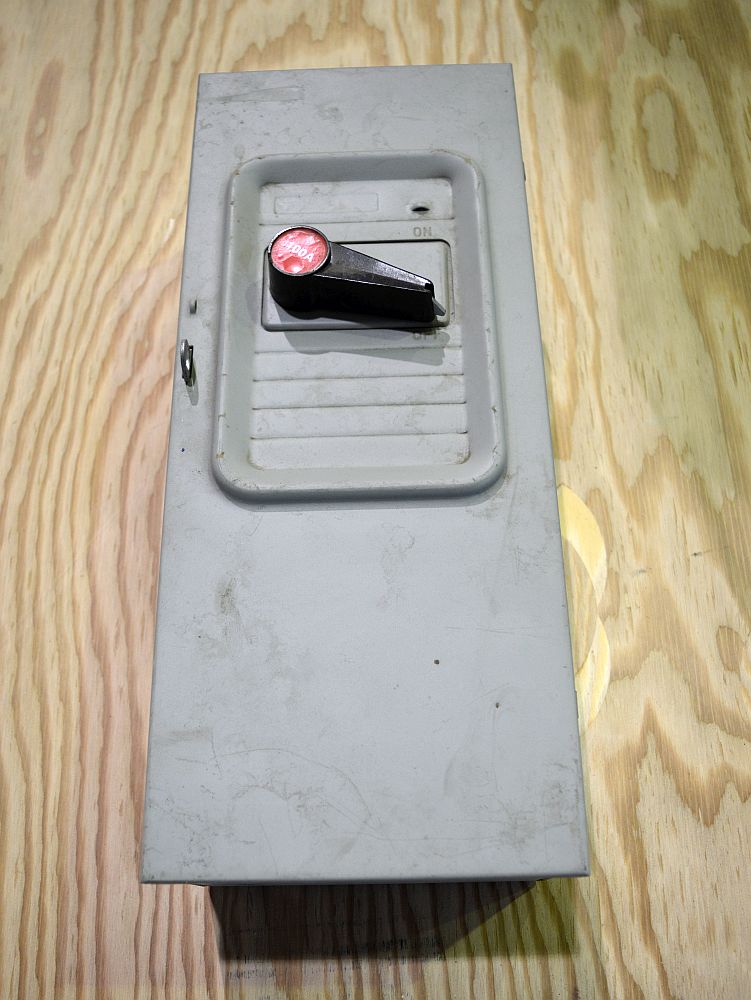 Federal Pacific Electric 100 Amp Fusible Disconnect