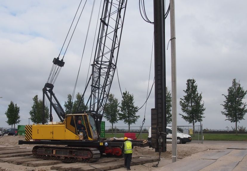 Sumitomo LS108 Crawler Crane