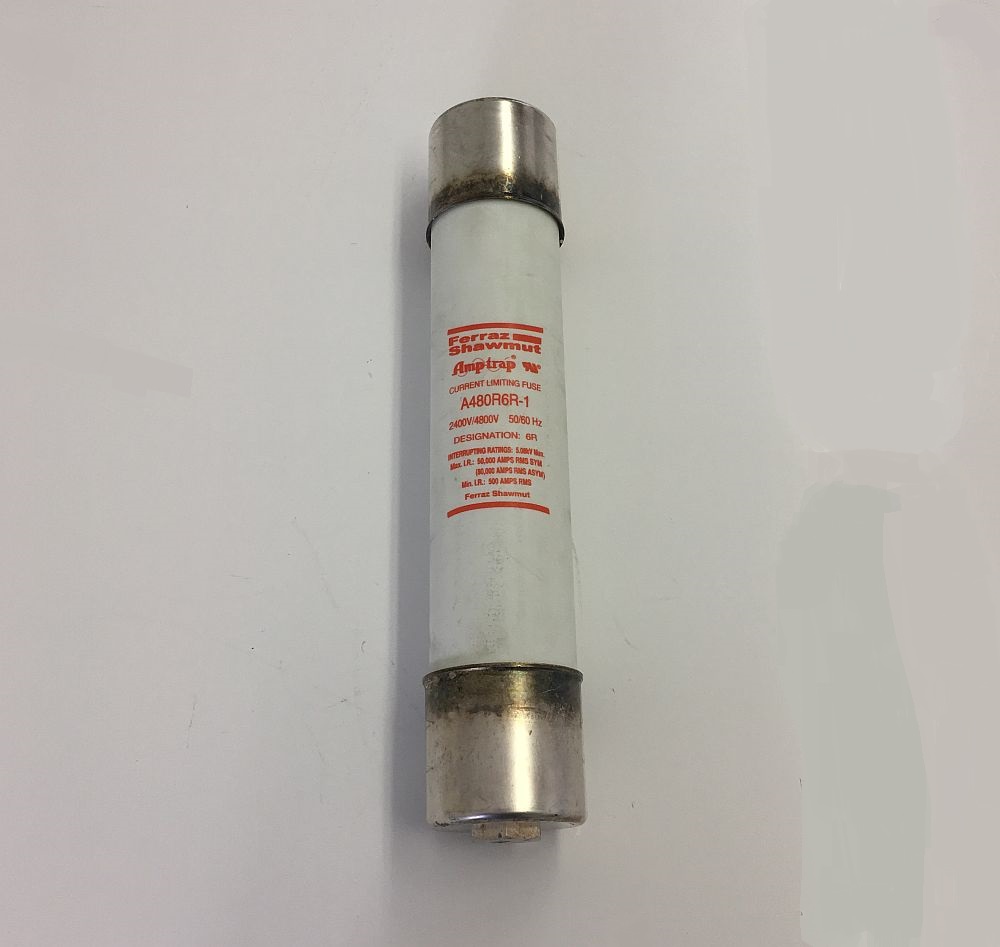 Fusible Ferraz Shawmut de 500 amperios y 4160 voltios