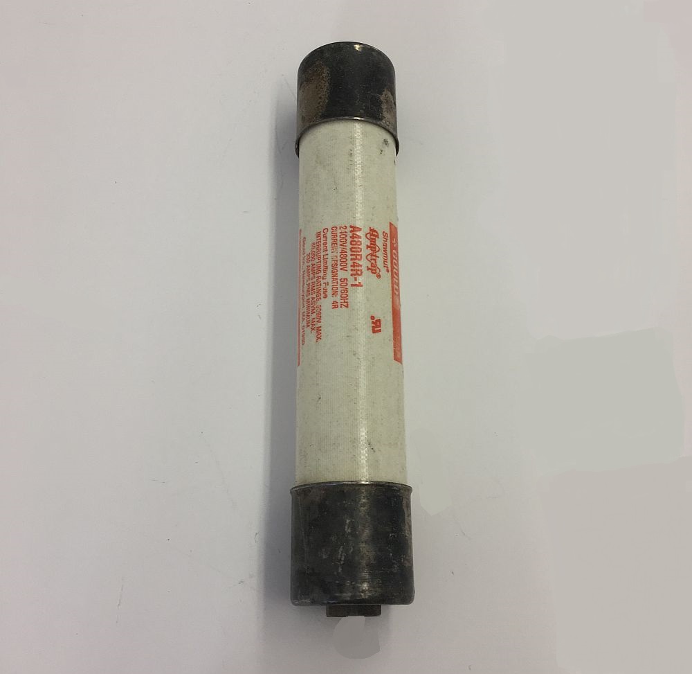 Fusible Gould de 330 amperios y 4160 voltios