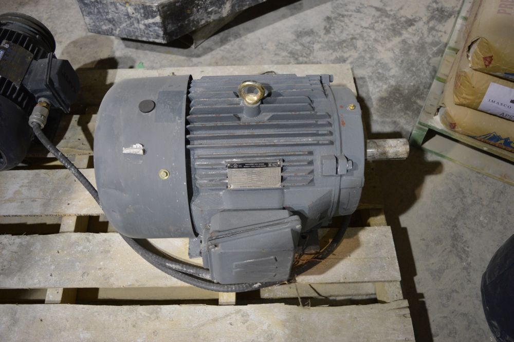 Motor mundial de alto par de 25 HP