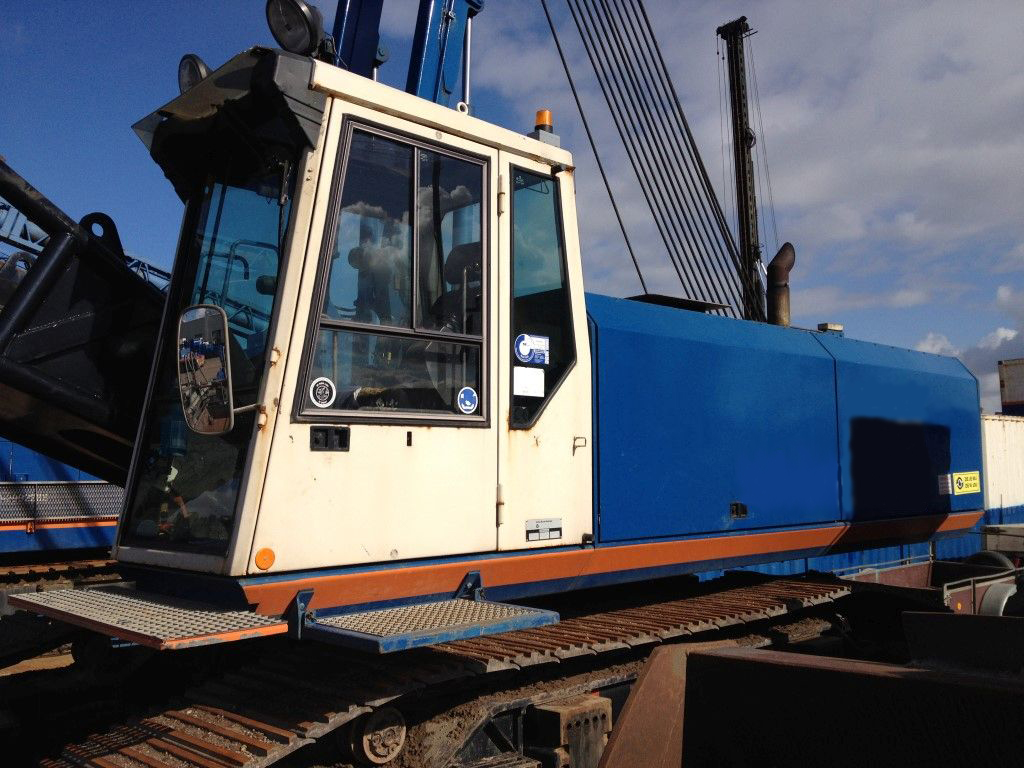 Sennebogen 670 R Crane