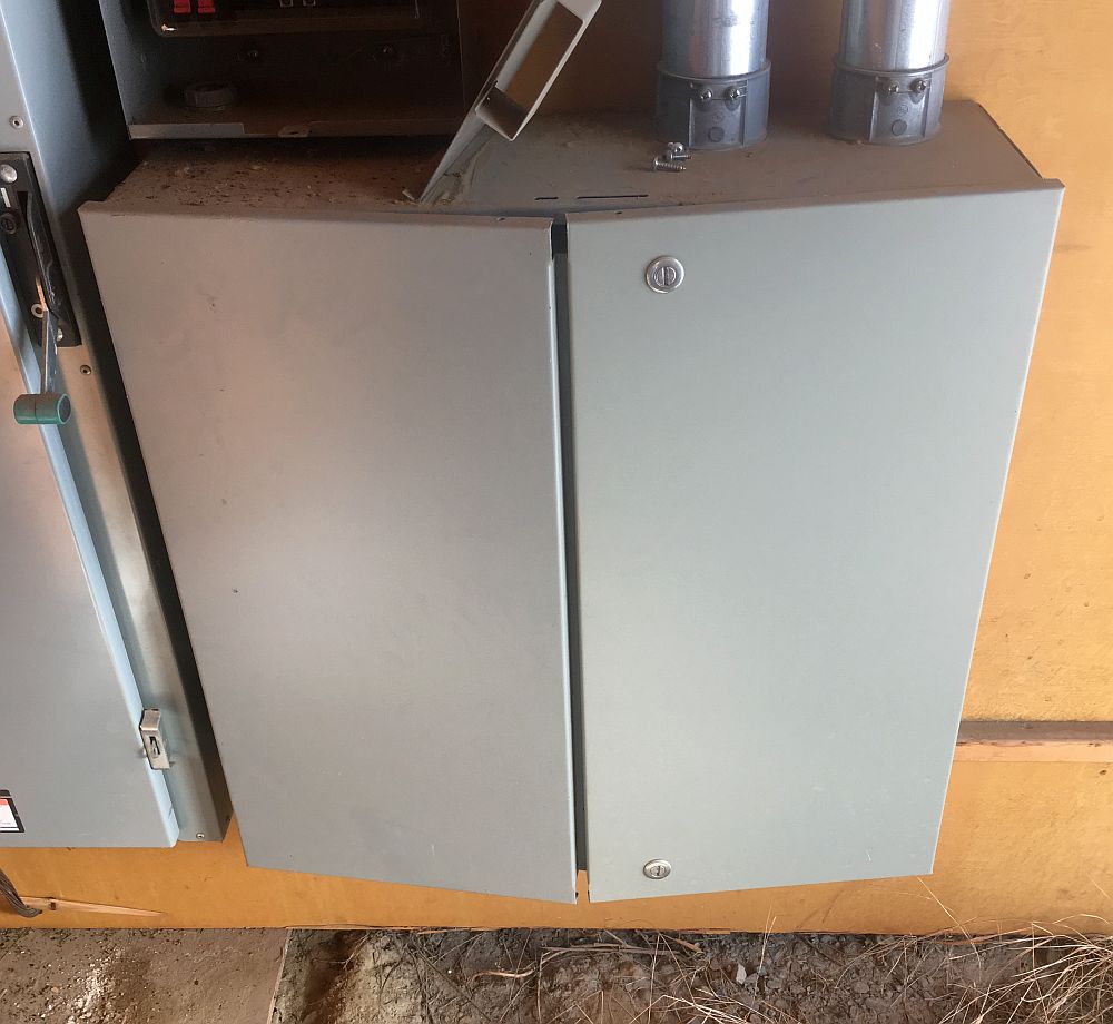 Caja de Conexiones EXM de 30" x30" x 10"