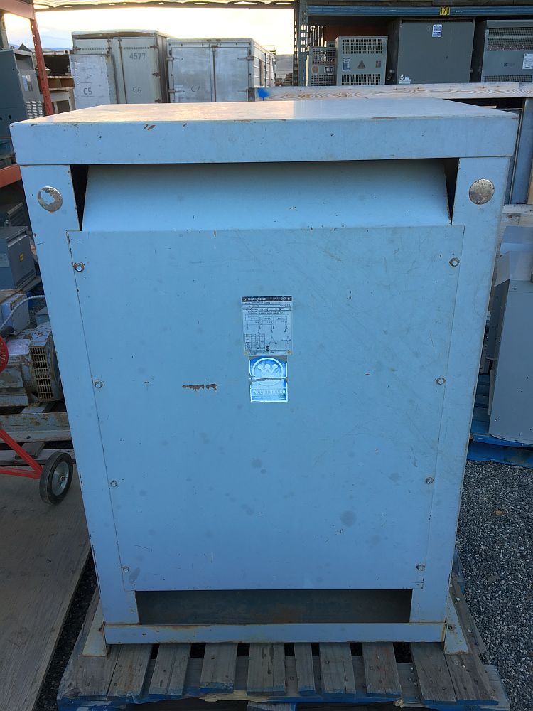 Westinghouse 300 kVA Transformer 600/120/208