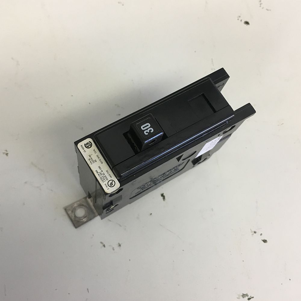 Disjoncteur boulonné Cutler Hammer, 1 pôle, 30 A