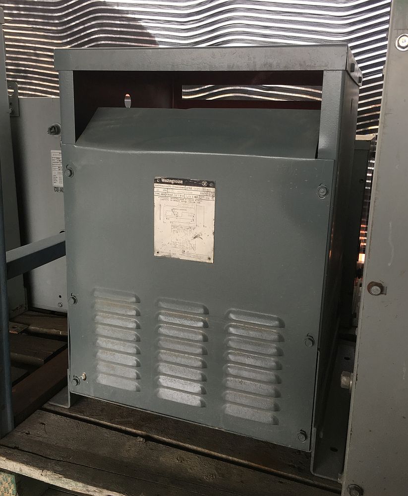 Westinghouse 25 kVA 600 - 120/240 Transformer