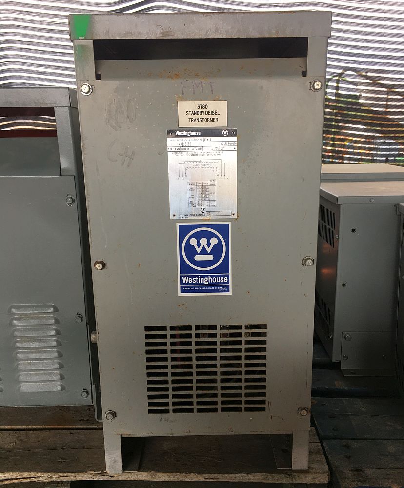 Westinghouse 25 kVA 600 - 120/240 Transformer