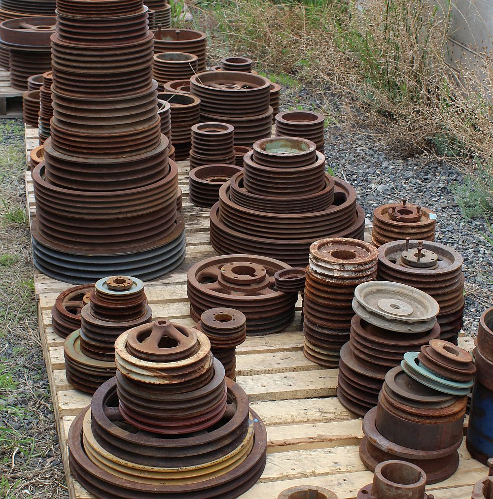 Good selection of large and small diameter pulleys, sheaves, and bushings