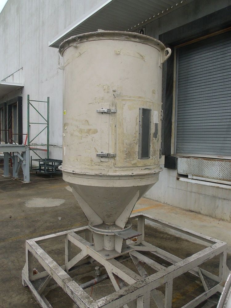 32 cu. ft. Hopper