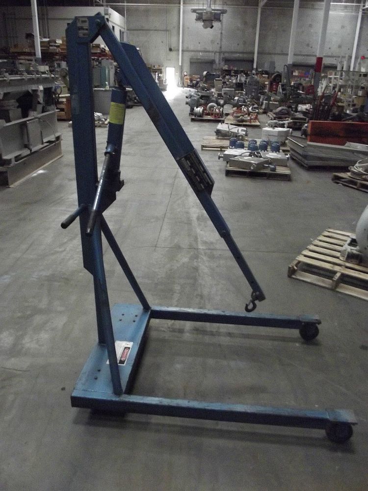 Ruger Hydraulic Portable Floor Crane