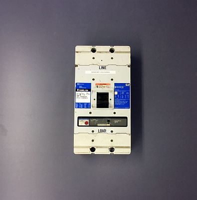 Interruptor Cutler Hammer CHMDL 65k de 3 polos 800 Amp