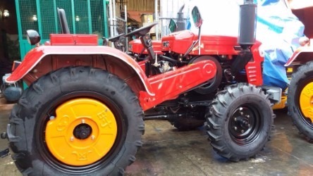 Shifeng SF324 Tractors