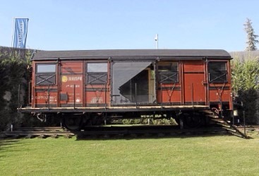 4m x 25m Train Wagons