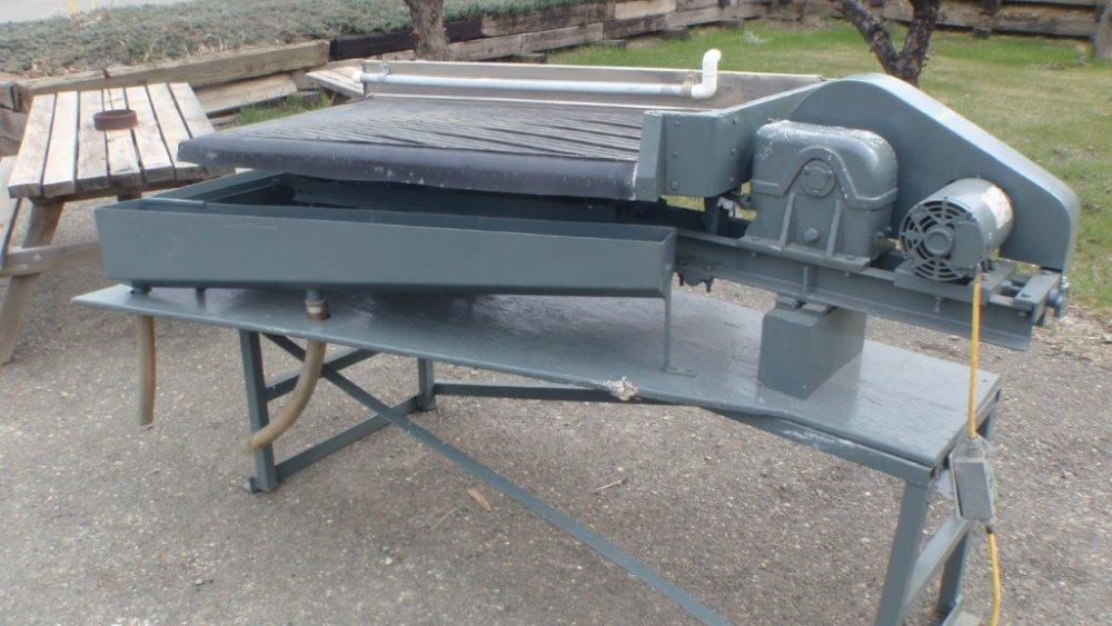 Deister 2 ft. x 4 ft. Lab Size Table