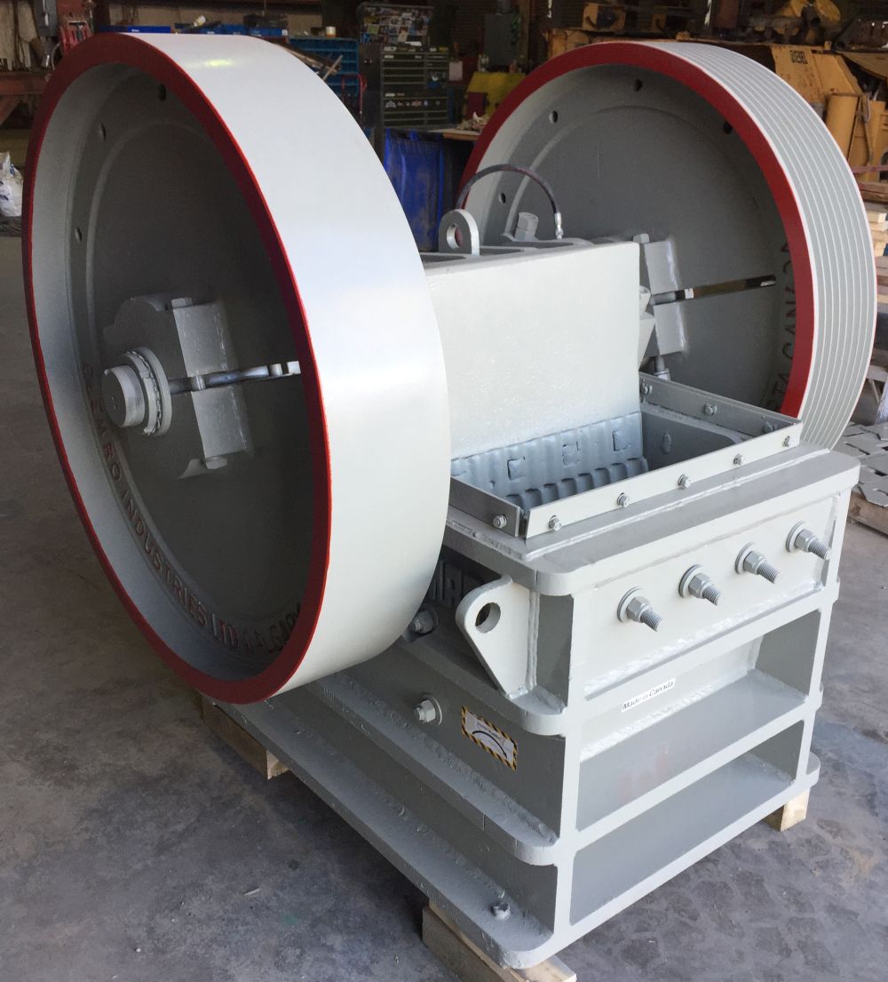 Clemro 9 in x 24 in Jaw Crusher