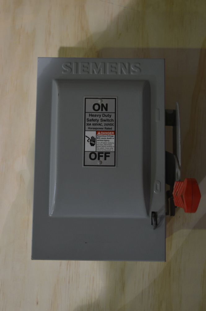 Interruptor de Seguridad de Trabajo Pesado Siemens de 30 amp