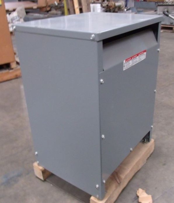 Transformador New Square D de 7.5 kva