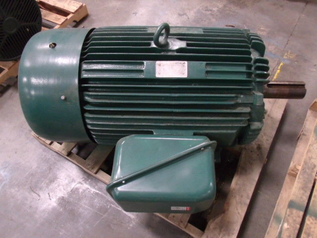 Moteur à induction Toshiba à efficacité supérieure de 100 HP