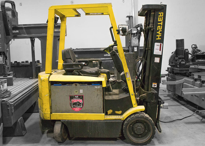 Hyster E60Z-33 4600 lb. Forklift