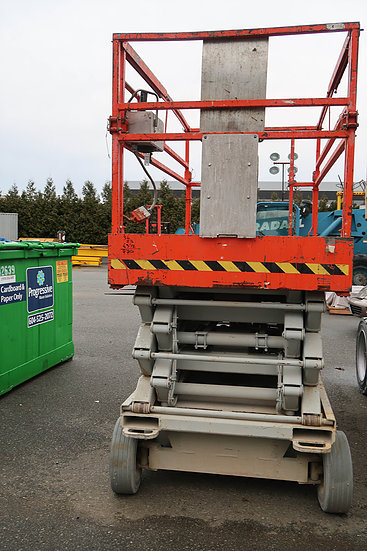 Skyjack 4832 Series III 32 ft. Scissor Lift