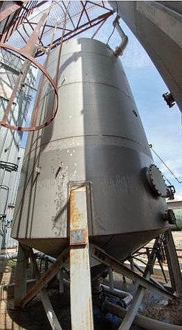 16,600 Gallon SS Vertical Tank