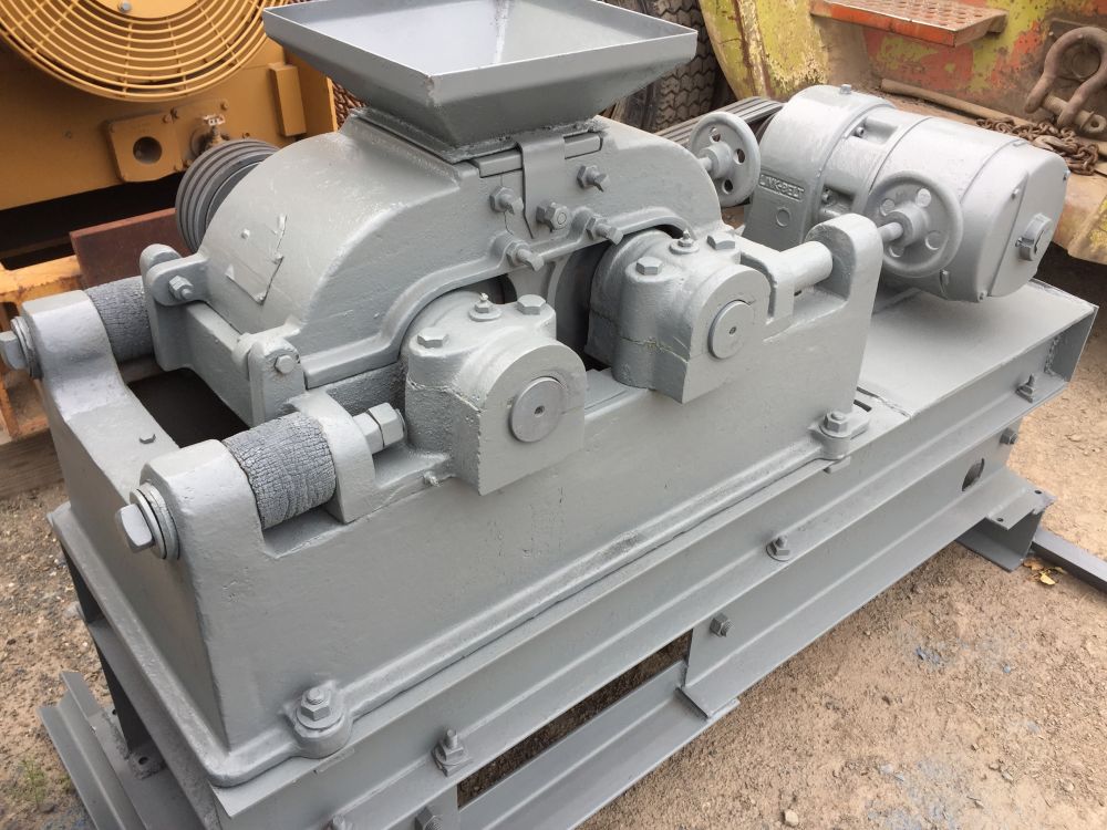 Denver 6 in. x 10 in. Roll Crusher