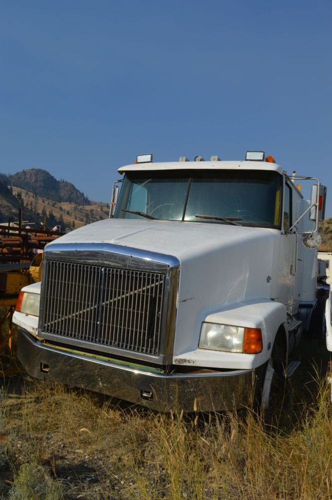 1988 Volvo-GMC Truck