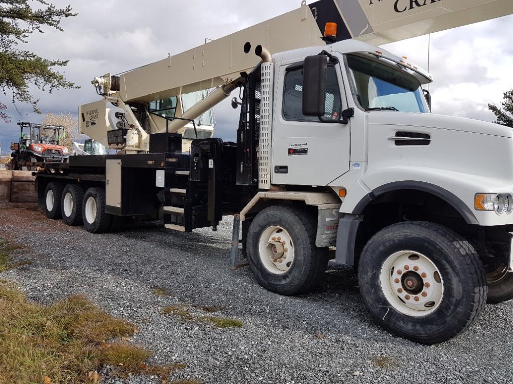 2007 Volvo Crane Truck