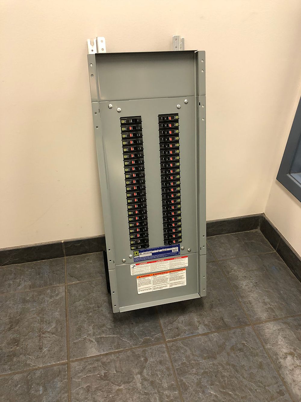 Square D 100 Amp Panel Board
