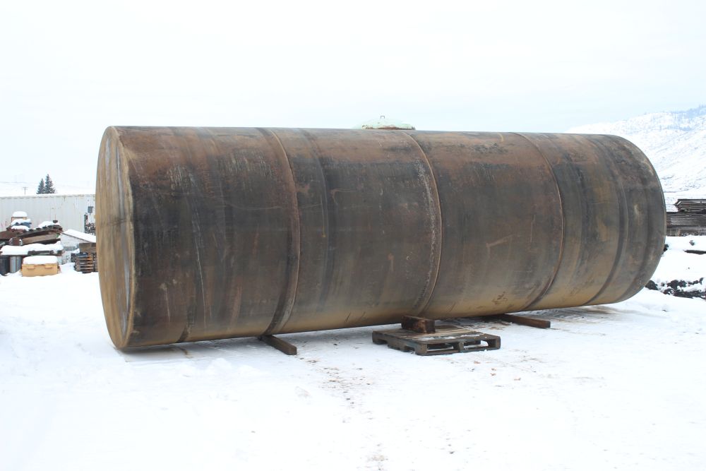 8,000 Gallon Steel Storage Tank